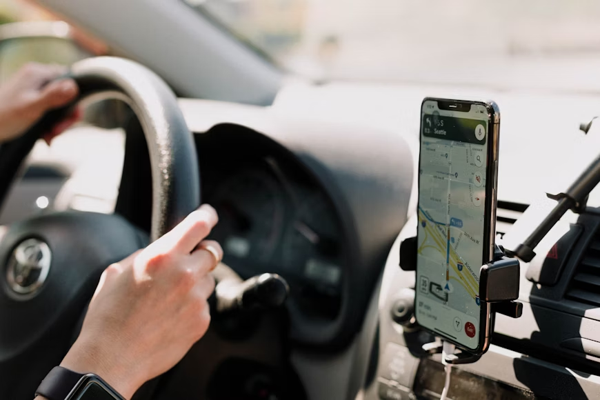 Supports de téléphone pour voiture : comparatif 2025